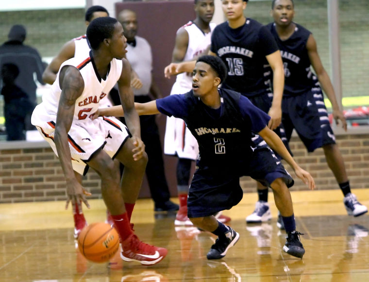 Shoemaker takes on Cedar Hill in bi-district round